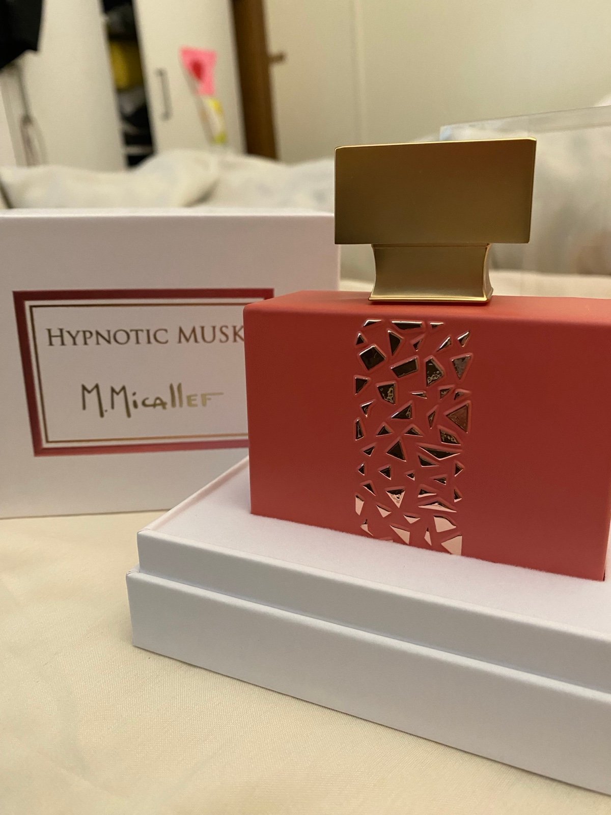 Hypnotic musk