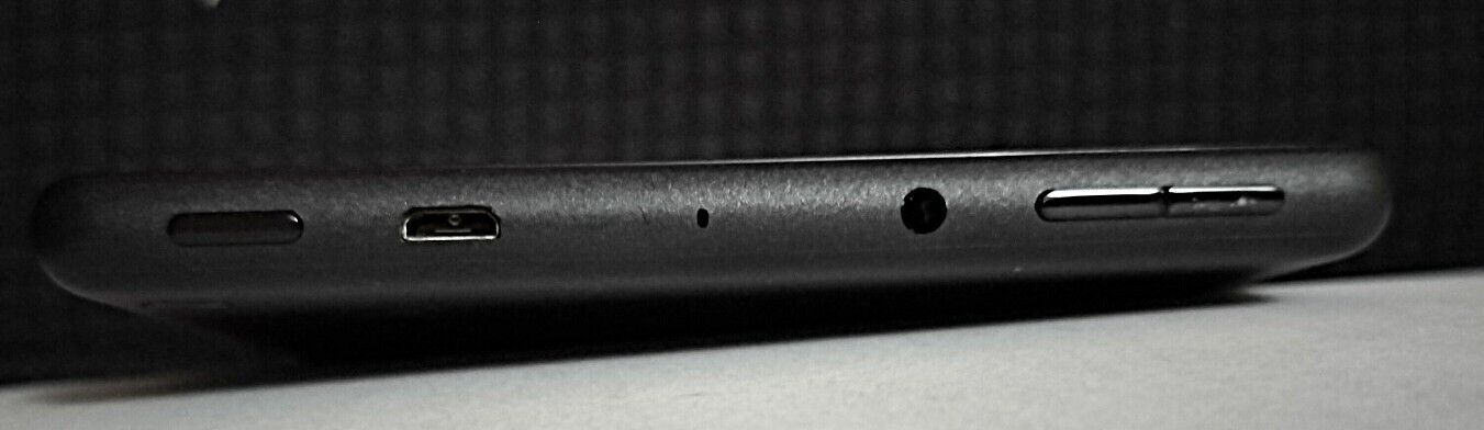 Amazon Fire tablet M8S26G 16 GB Bluetooth 7 in Tablet - Black