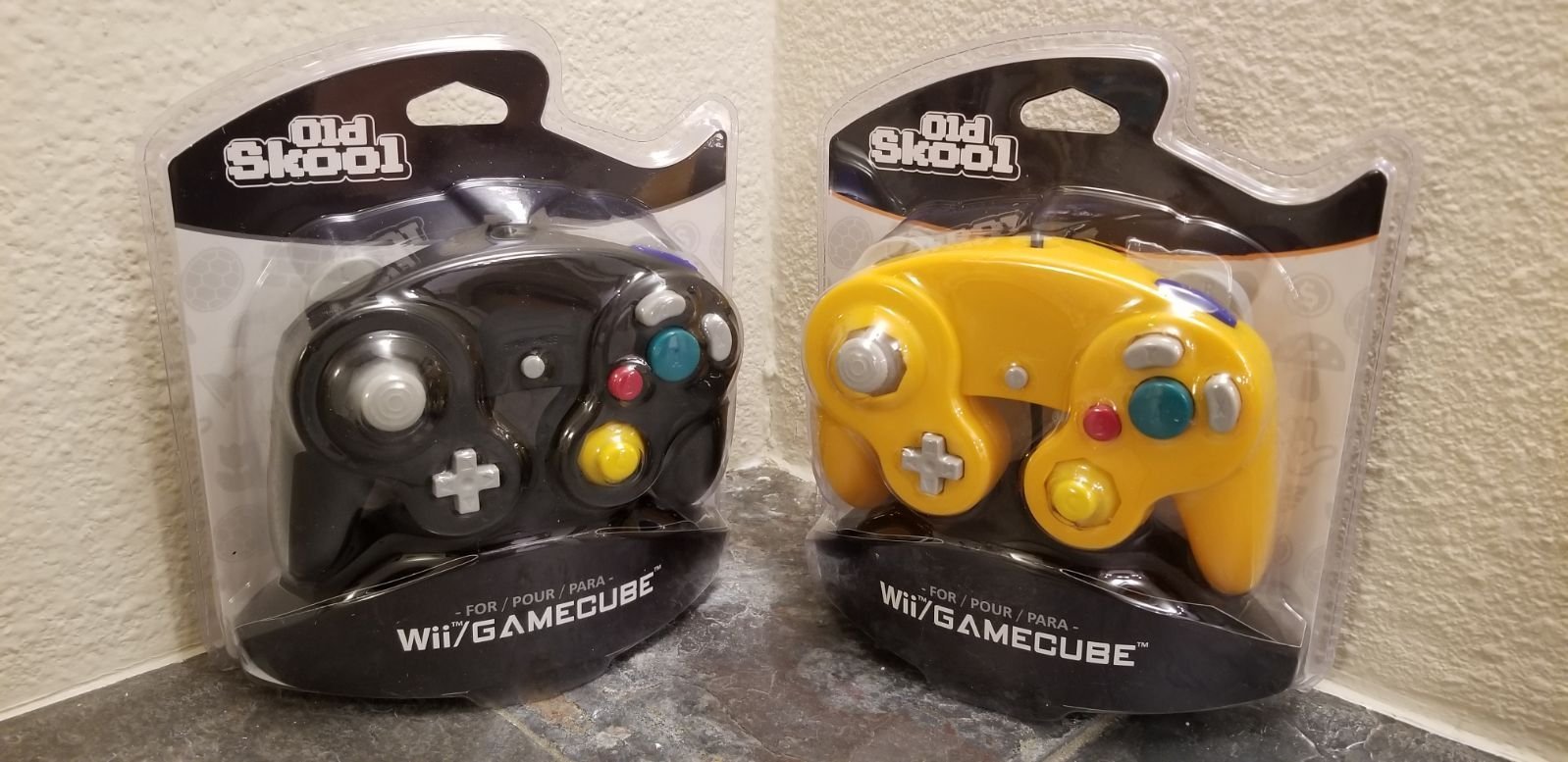 2 Gamecube Controllers - Black & Orange (NEW) - Nintendo