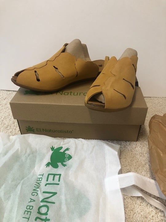 El Naturalista Women’s Stella 5204 Peep Toe Slide Mules - New - Size 9.5 (41 EU)