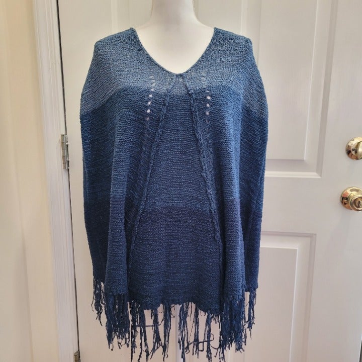 NWT Max Sport Knit Fringed Poncho Size L/XL