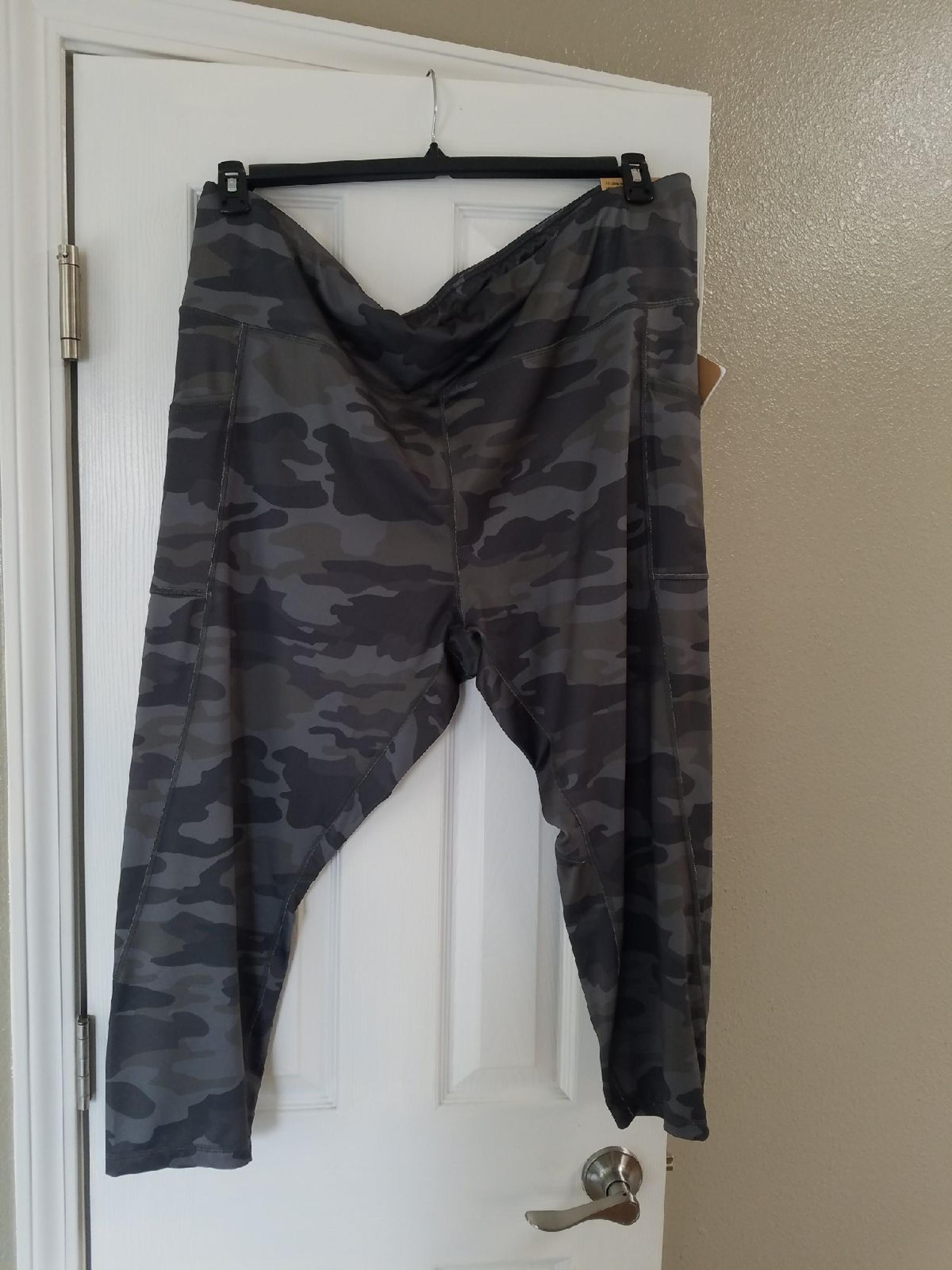Reebok capri leggings pants