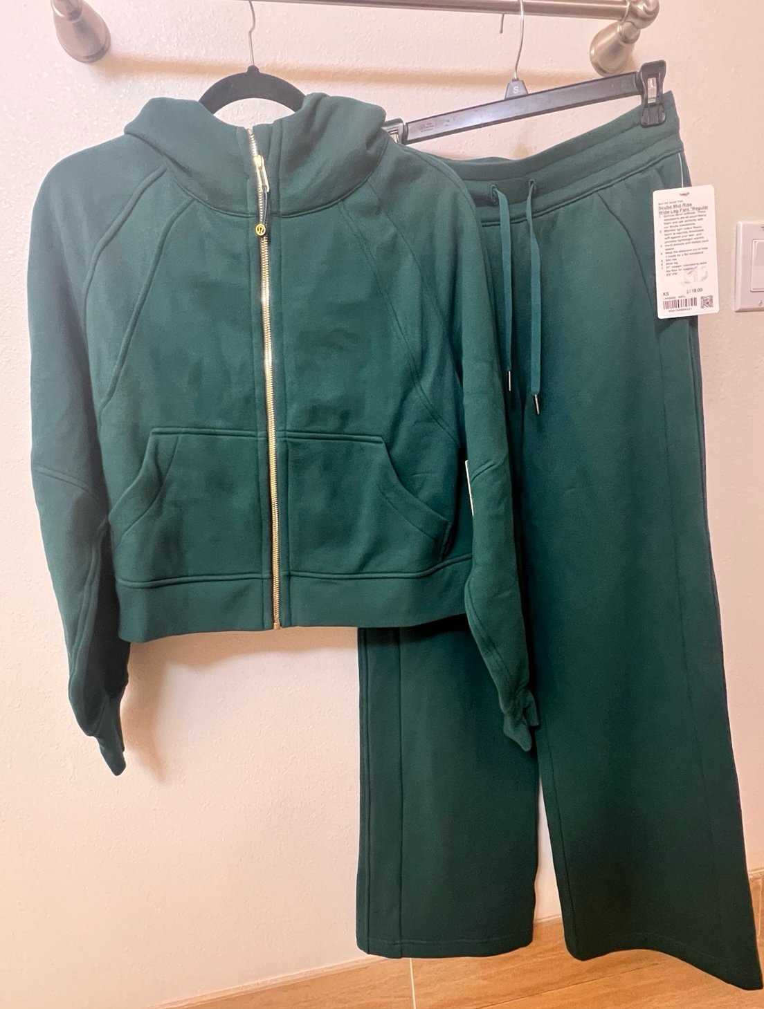 Lululemon Scuba Sets