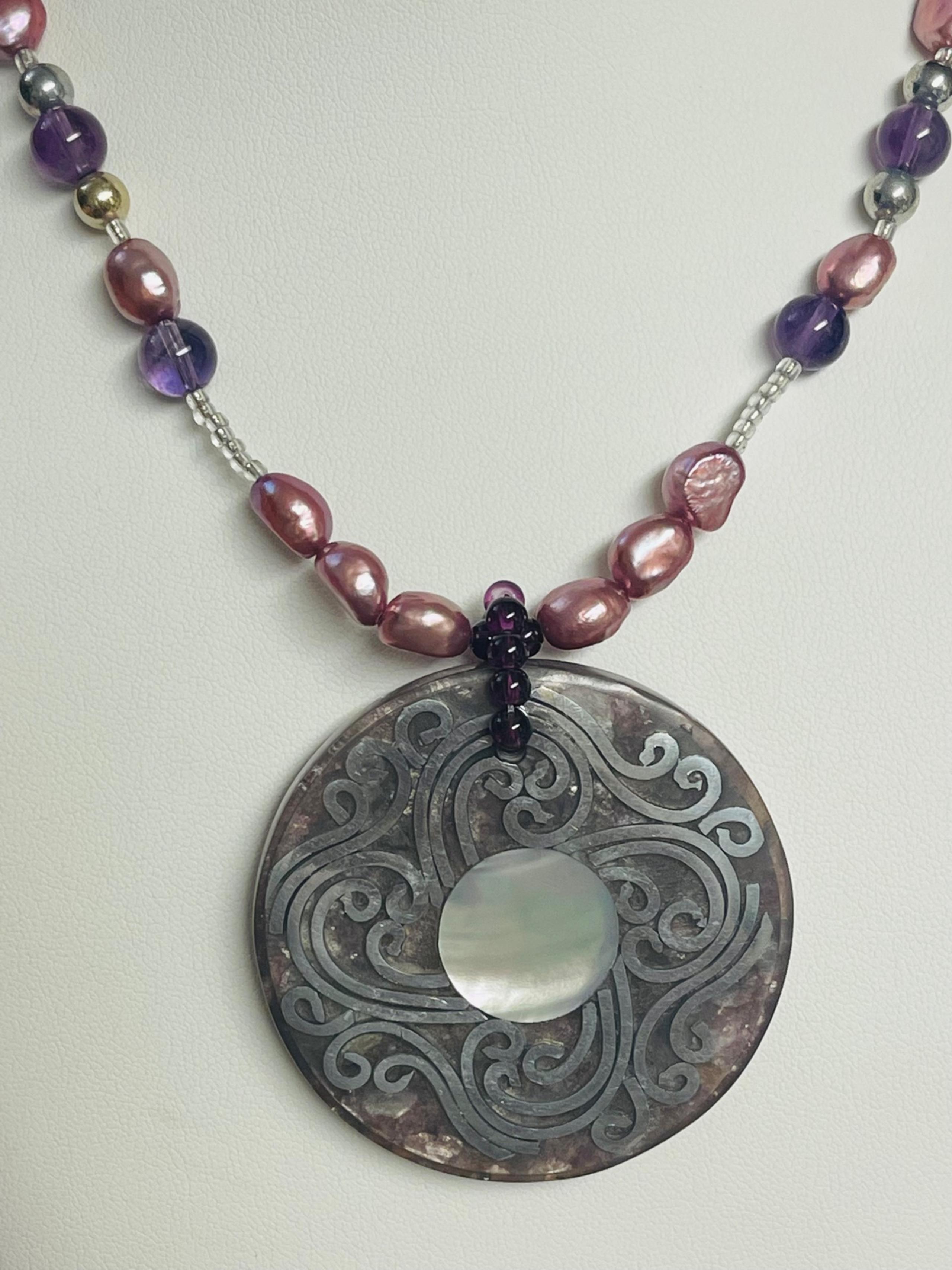 Vintage Lee Sands MOP, Garnet With Resin Pendant Necklace