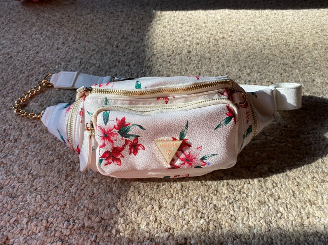 Guess Fanny Pack