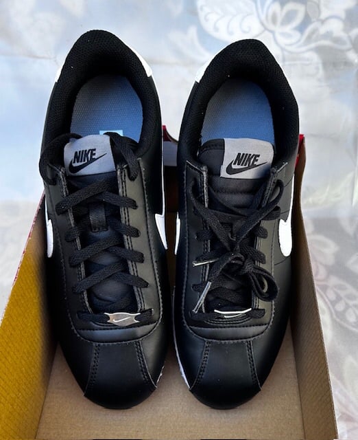 Nike Kids Cortez Black/White, size 7Y