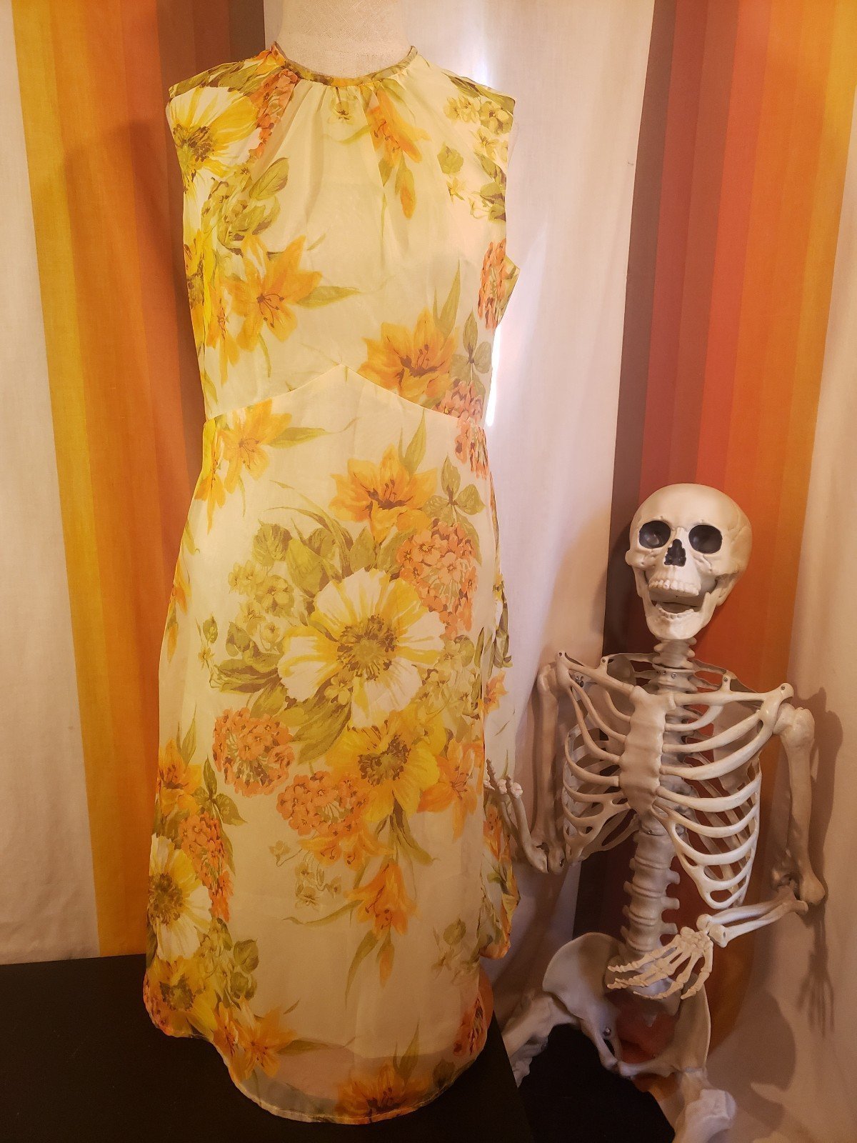Vintage 1960s Floral Print Yellow Green White Orange Sleevless Dress