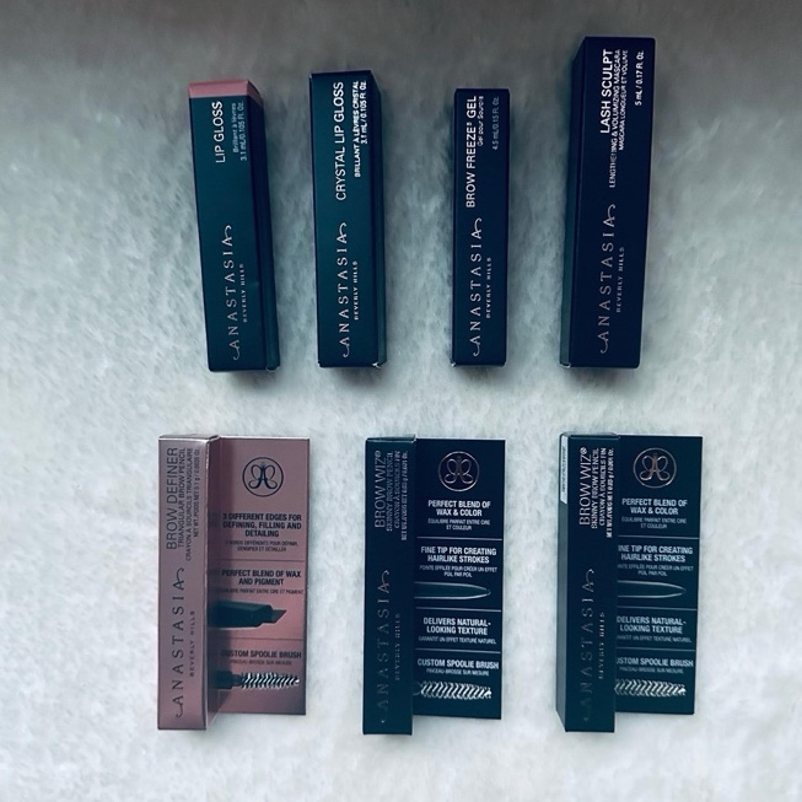 Anastasia Beverly Hills New 7 Piece Makeup Bundle