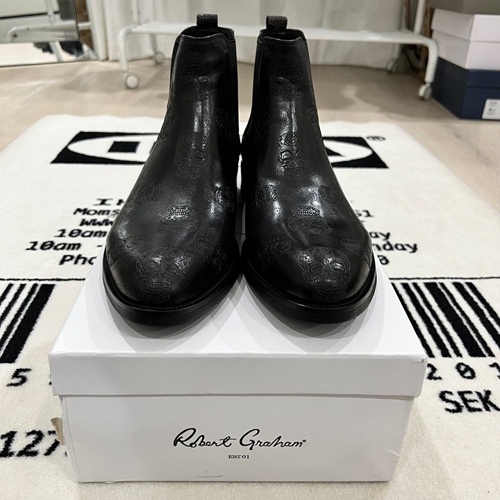 Robert Graham Big Bang Skulls Logo Embossed Black Leather Chelsea Boots.