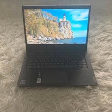 Laptop - Lenovo Ideapad 3 + charger