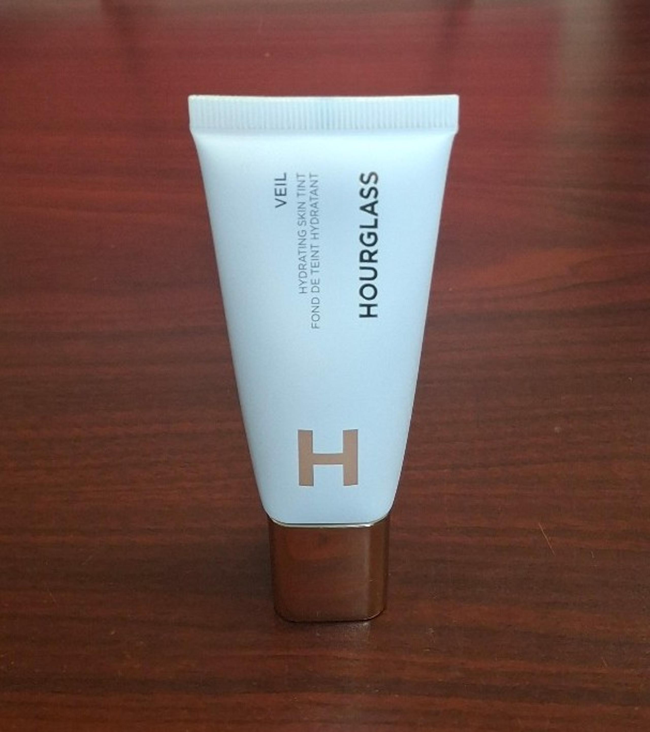 Hourglass Veil Hydrating Skin Tint