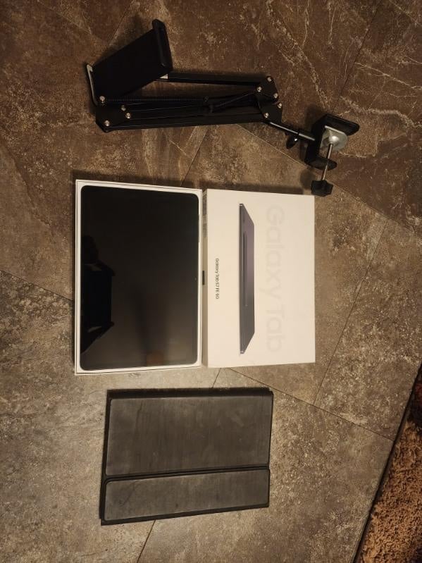 Samsung Galaxy Tab S7 FE Verizon 64 GB in Mystic Black