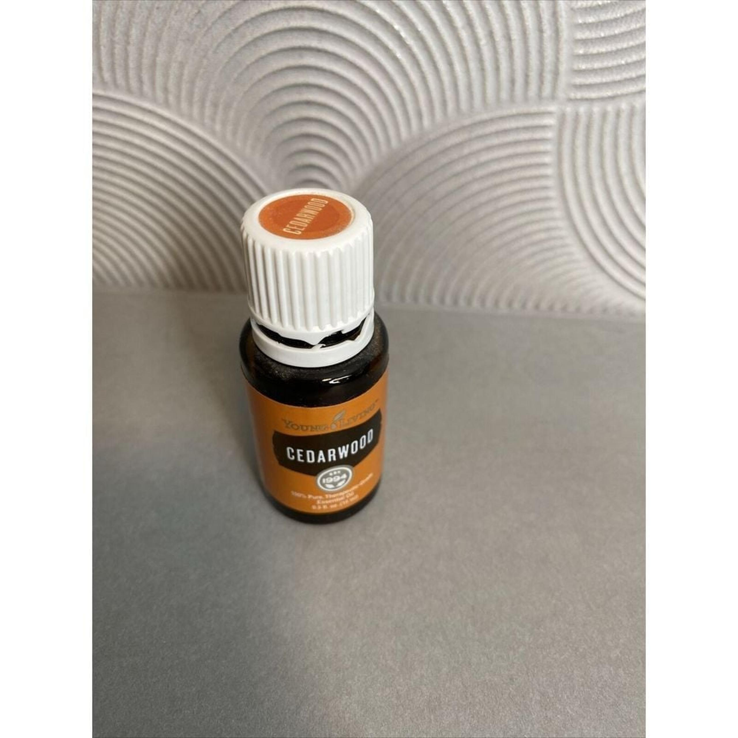 Young Living Essential Oil -Cedarwood- (15ml) *75% Full*