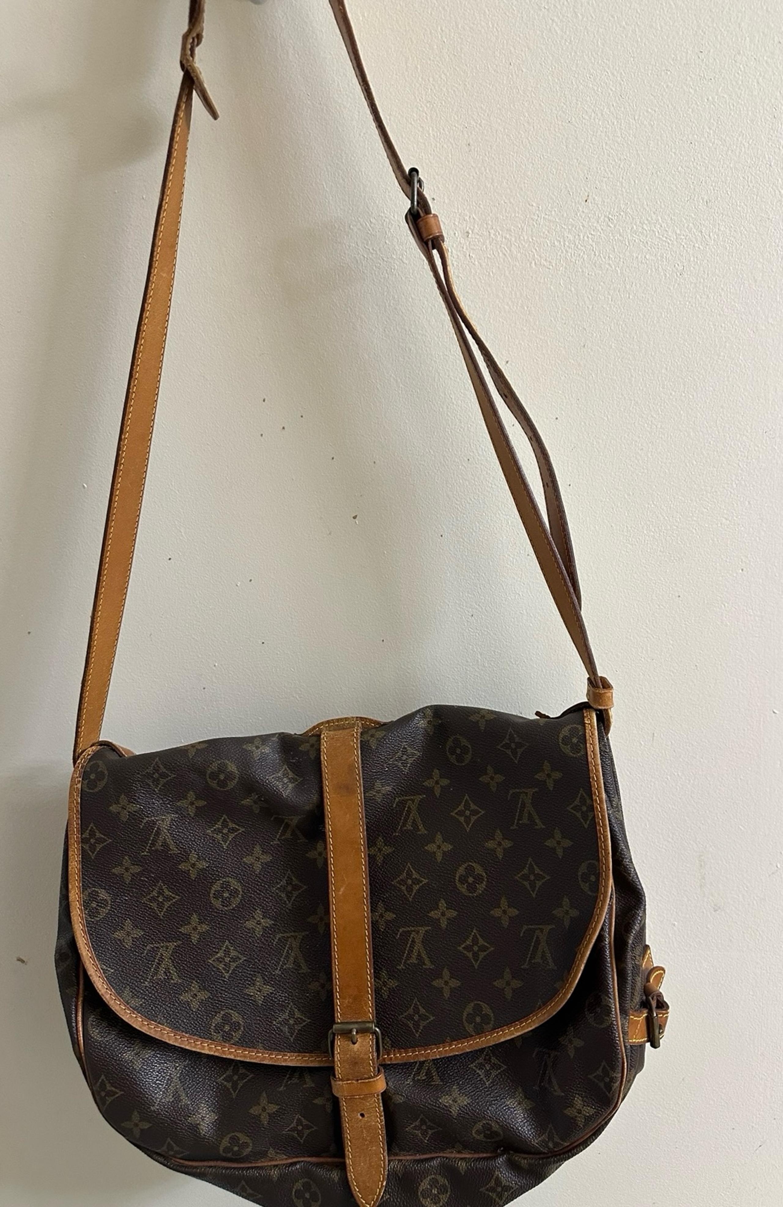 ❤️Louis Vuitton Saumur 35 Monogram Messenger Bag❤️