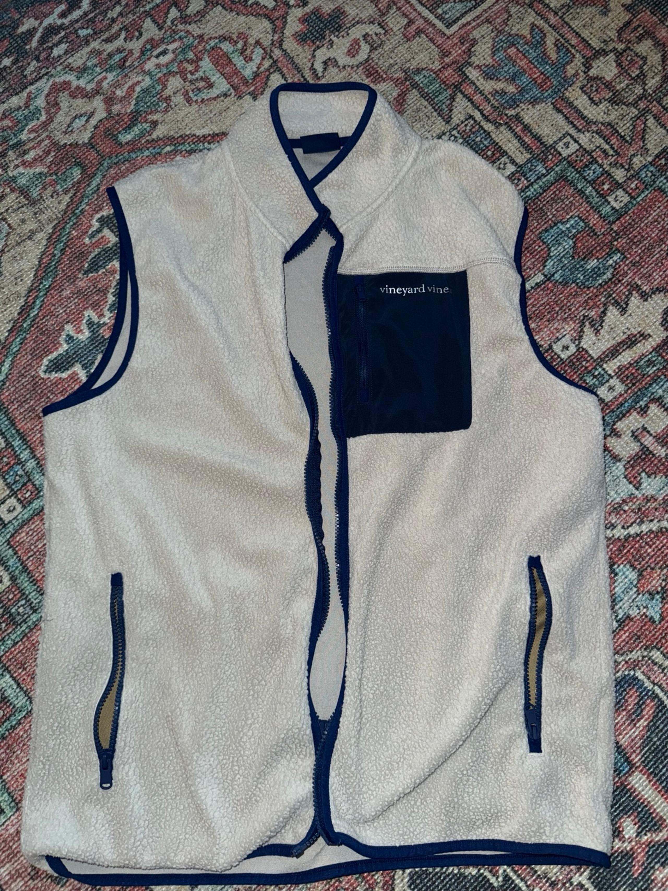 Men’s vineyard vines Sherpa vest