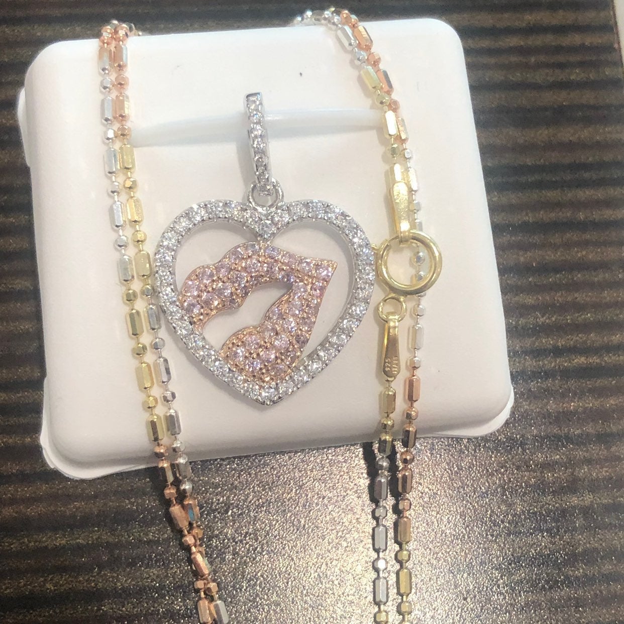 925 sterling silver pendant and chain