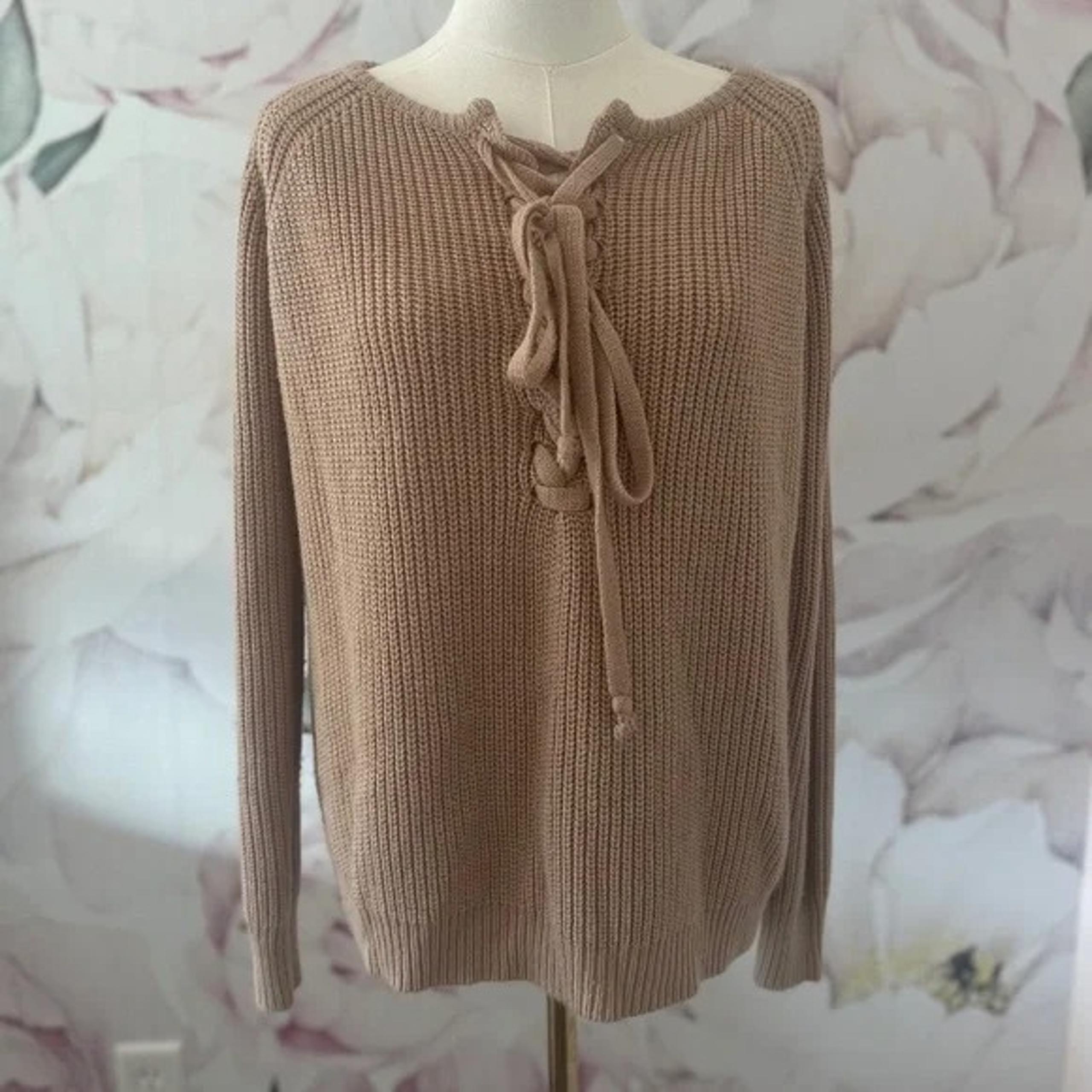 Windsor Camel Women's Sweater Small