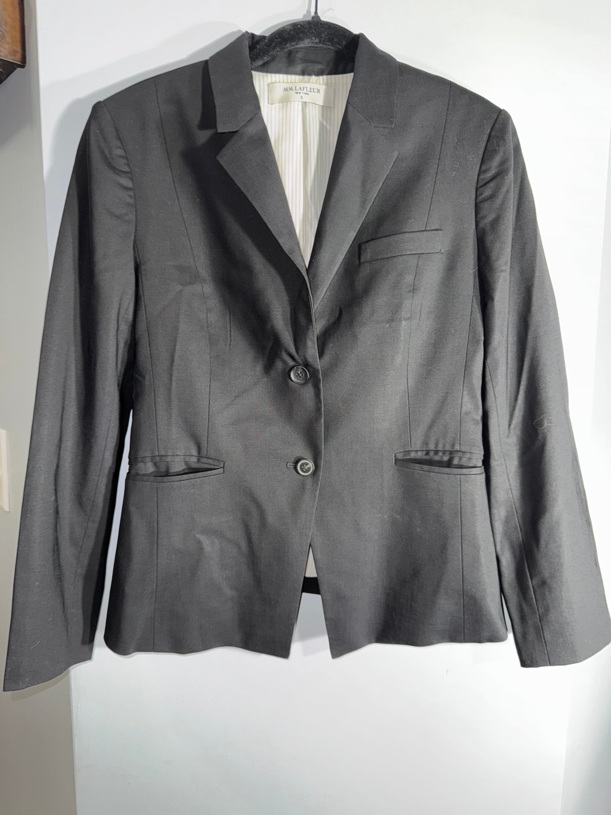 MM. LeFleur black wool blend 2 button blazer size 4