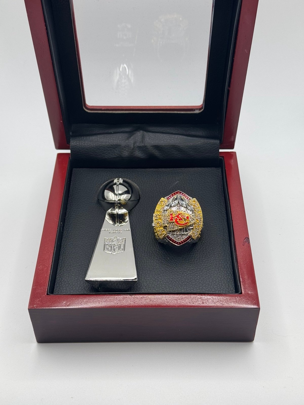 Kansas City Chiefs KC Super Bowl Championship Ring TROPHY + CASE