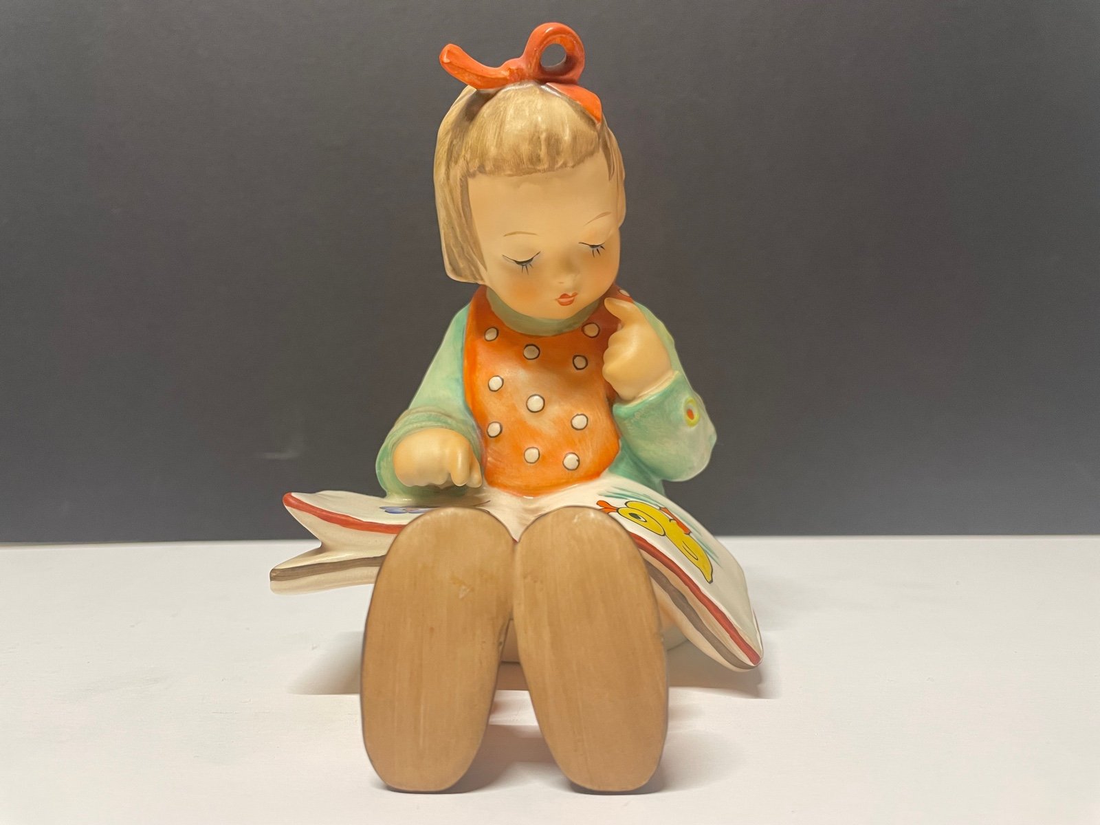 Hummel Figurine - “Bookworm” - #3/I - TMK6 - 5.5” - 1980