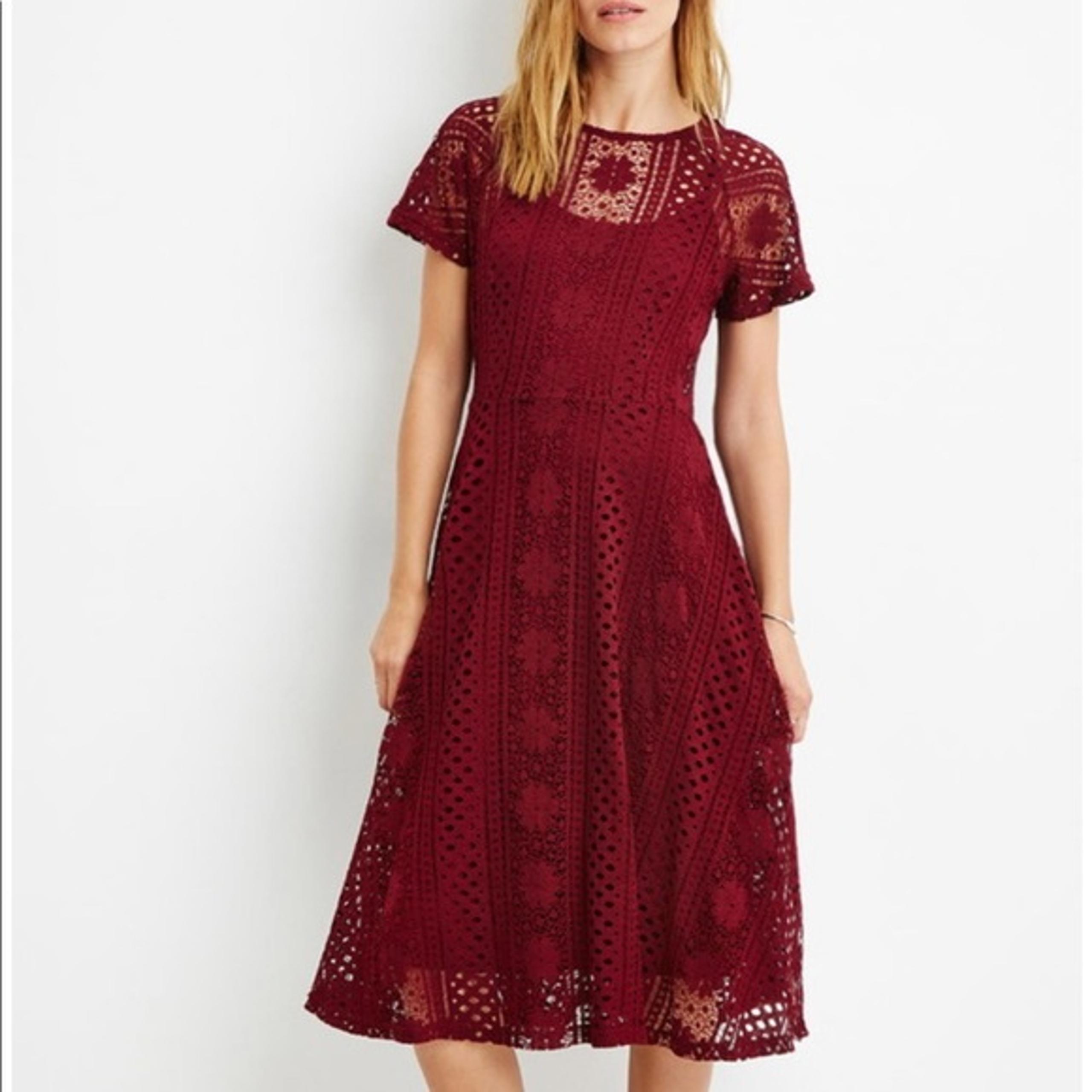 Forever 21 contemporary | Lace Midi Dress crochet Holiday Party Outfit XS Small