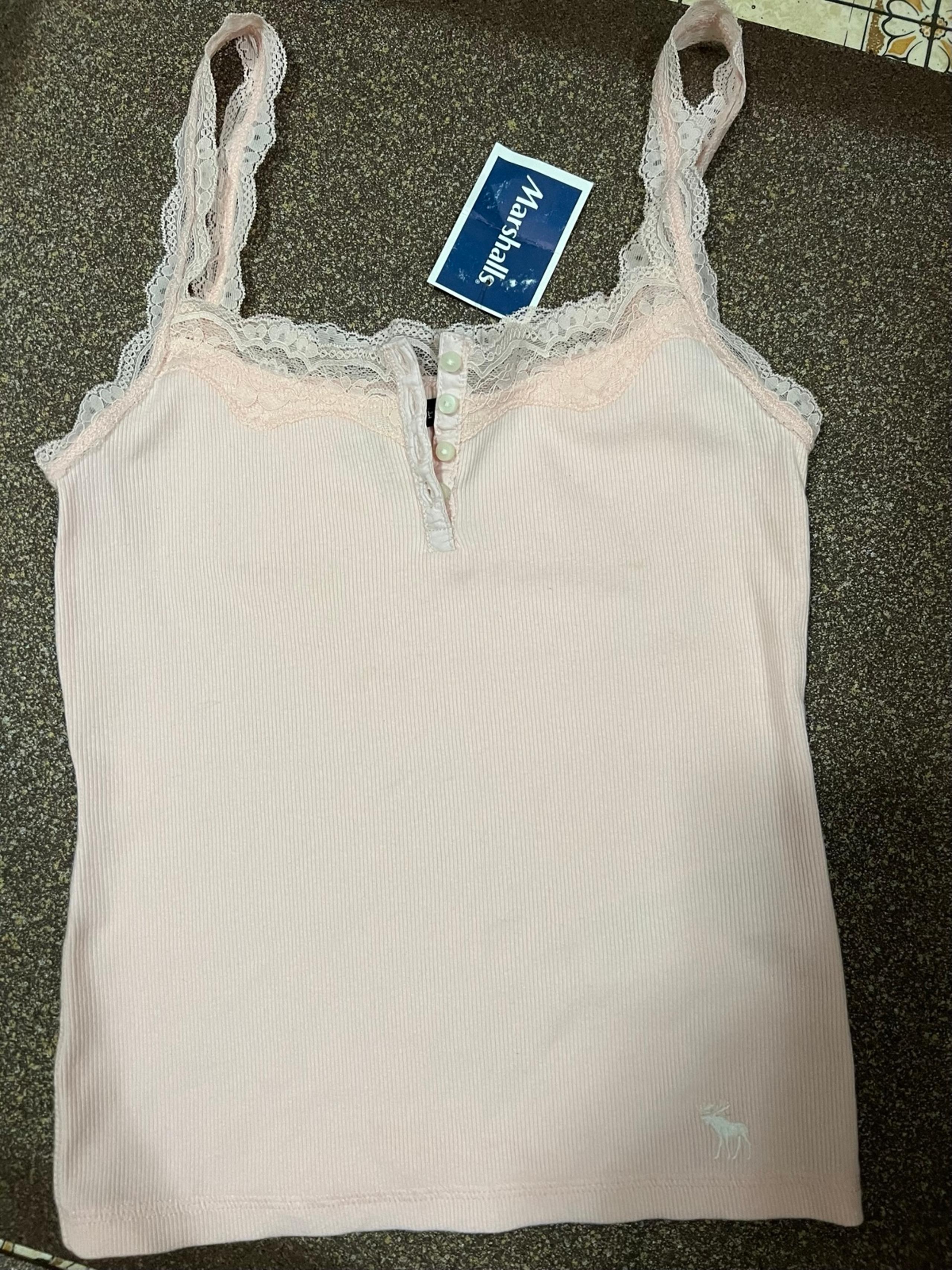 Abercrombie & Fitch Women’s tank top with lace trim light pink