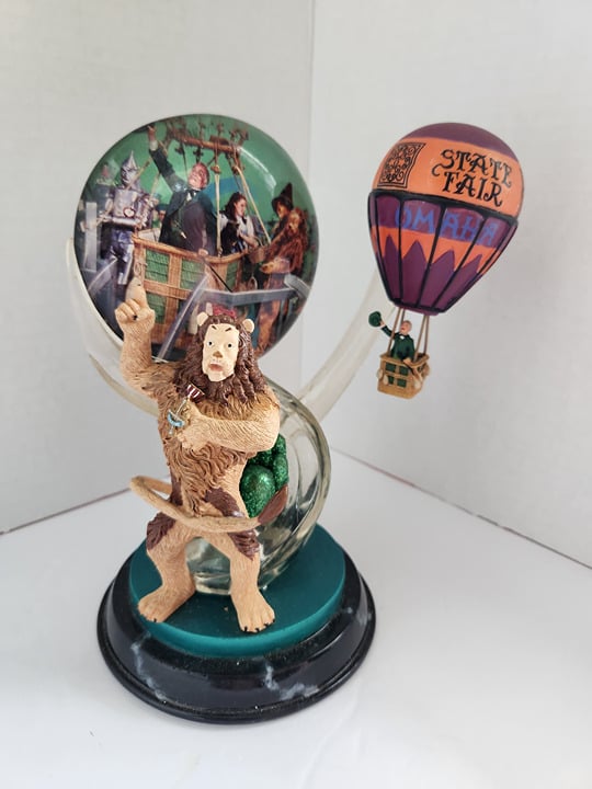 The Wizard Of Oz There's No Place Like Home Figure. Bradford Exchange 7.5