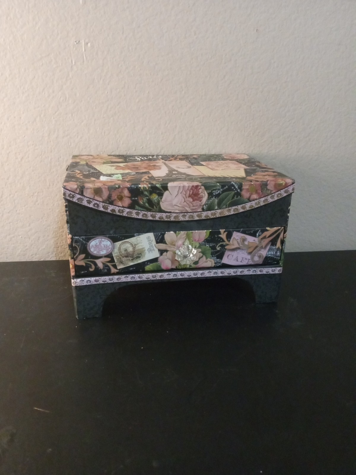 NEW Pooch & Sweetheart Decoupage Paris Theme 6 Dx6 Hx9 W Dresser Organizer