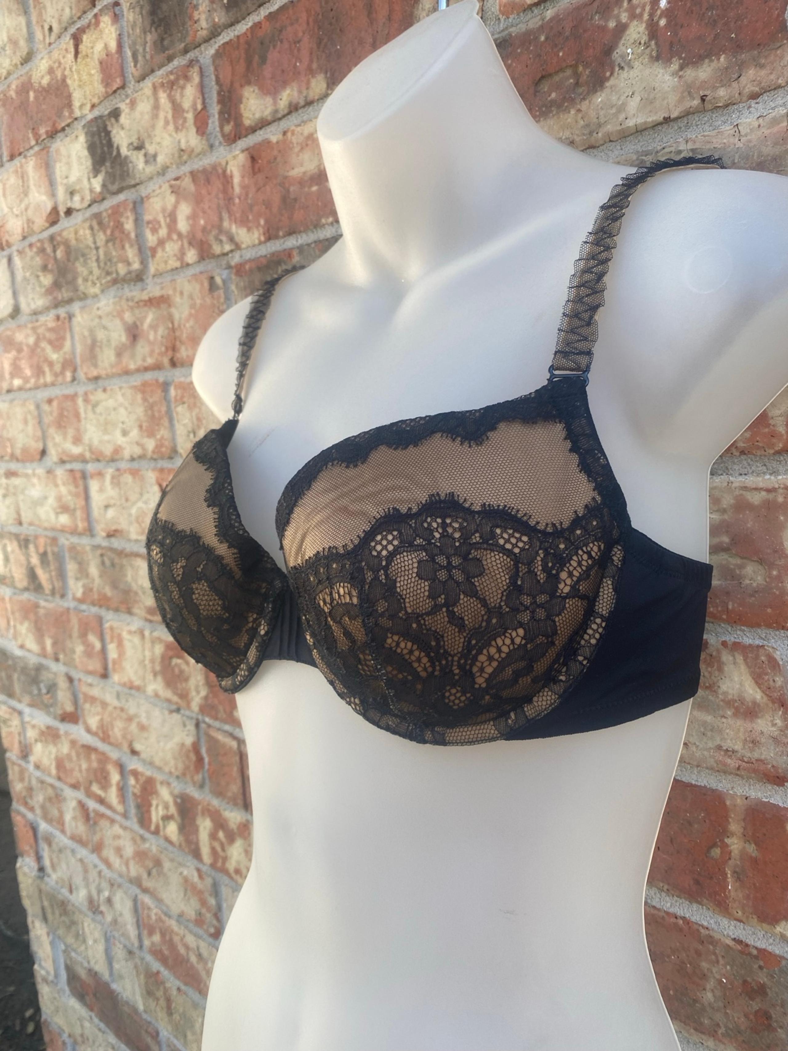 La Perla Bra Black Lace on Tan Made in Italy 32 D