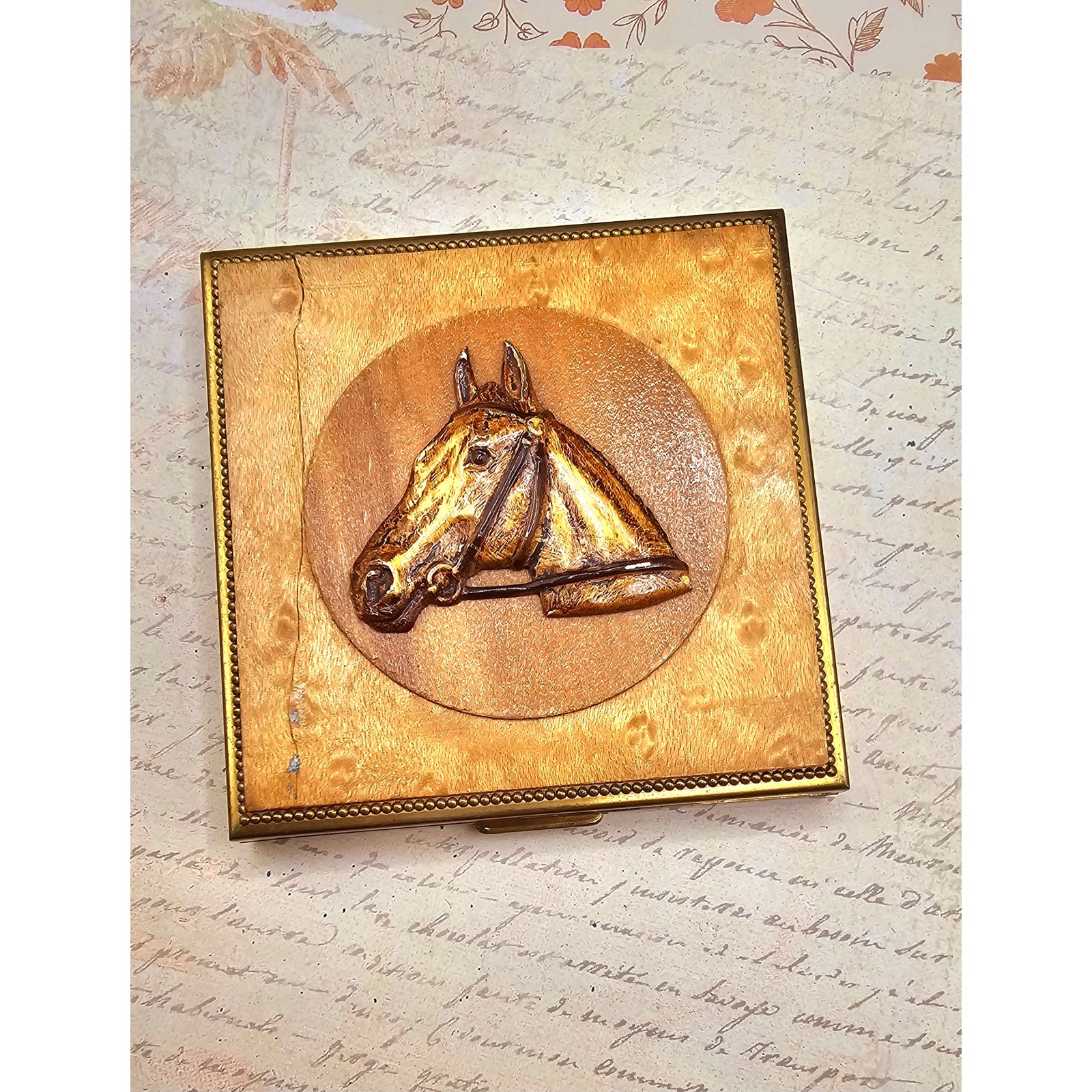 Vintage Compact With Raised Horse Embellishment