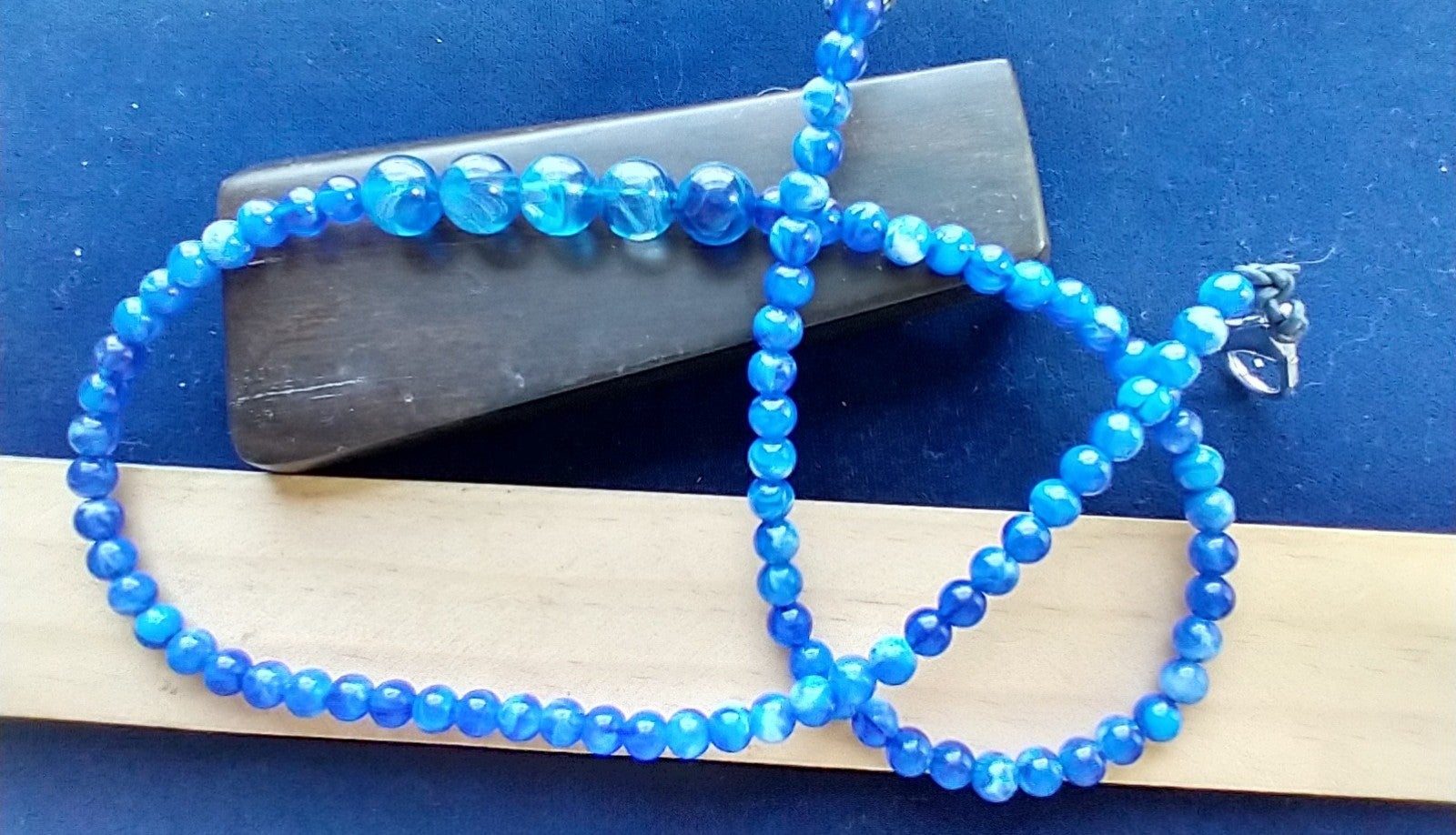 Necklace. 194. Amber got da Blues