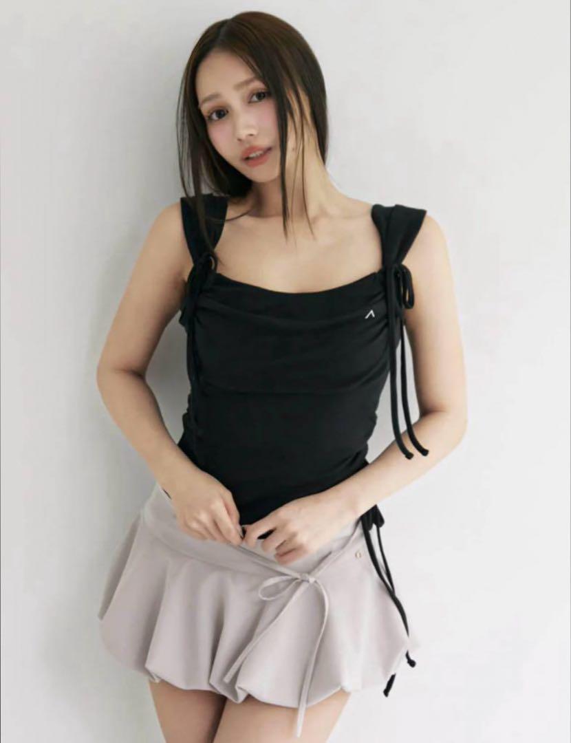 Lotta baby ribbon tops (black)