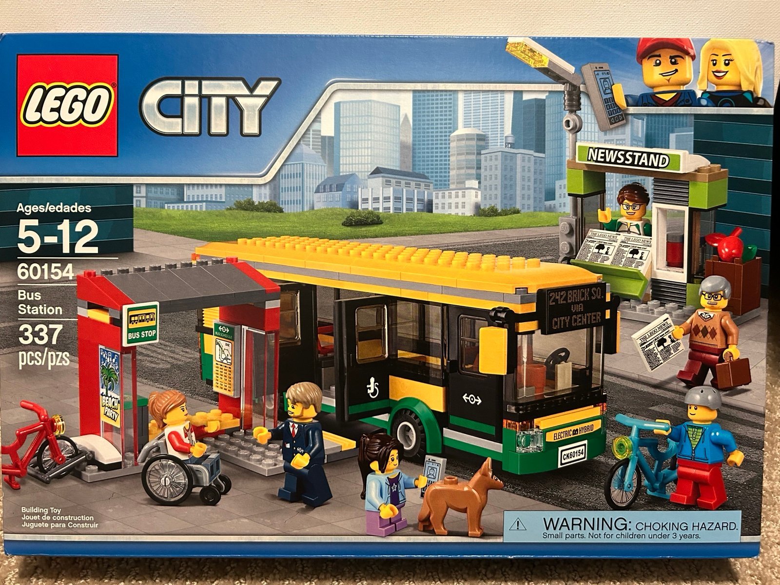 LEGO City 60154 Bus Station New Sealed Retired 2017 Set - Rare