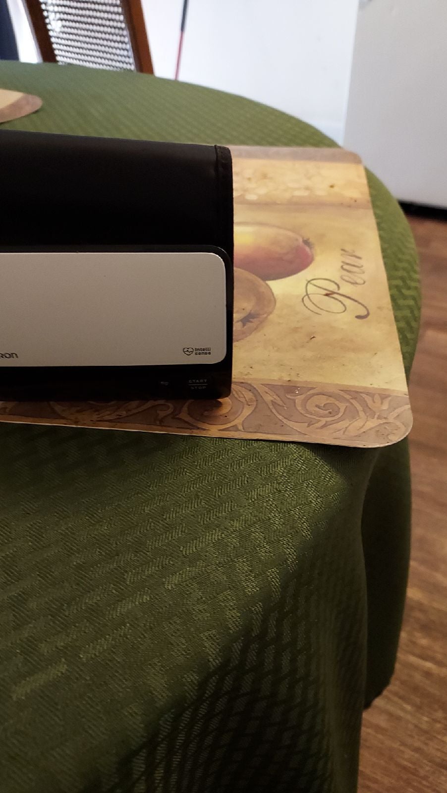 A omron wireless blood pressure machine