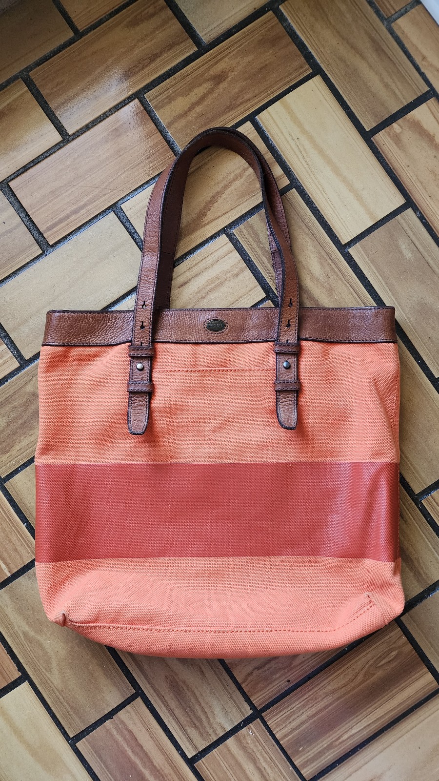 Fossil tote bag