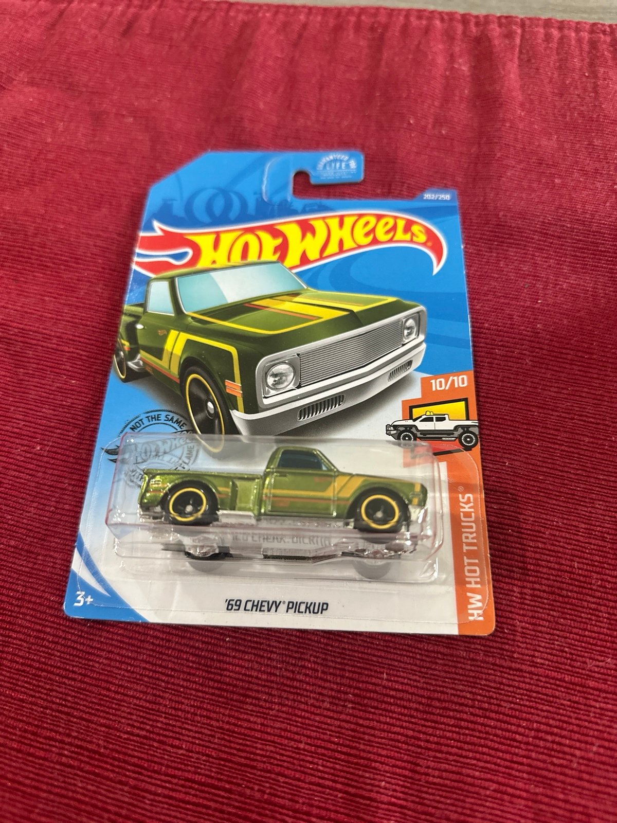 HOTWHEELS 2020 MODEL L CAS ‘69 CHEVY PICKUP SUPER TREASURE HUNT BLISTER CRACKED