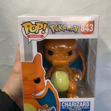 Funko pop dei Pokemon - Charizard 843