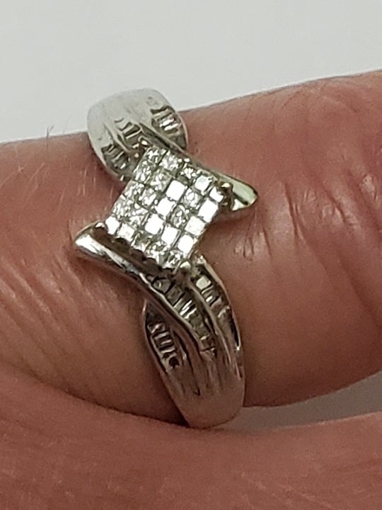 Estate 1.00ctw Natural Princess Cut Diamond 10k White Gold Ring
