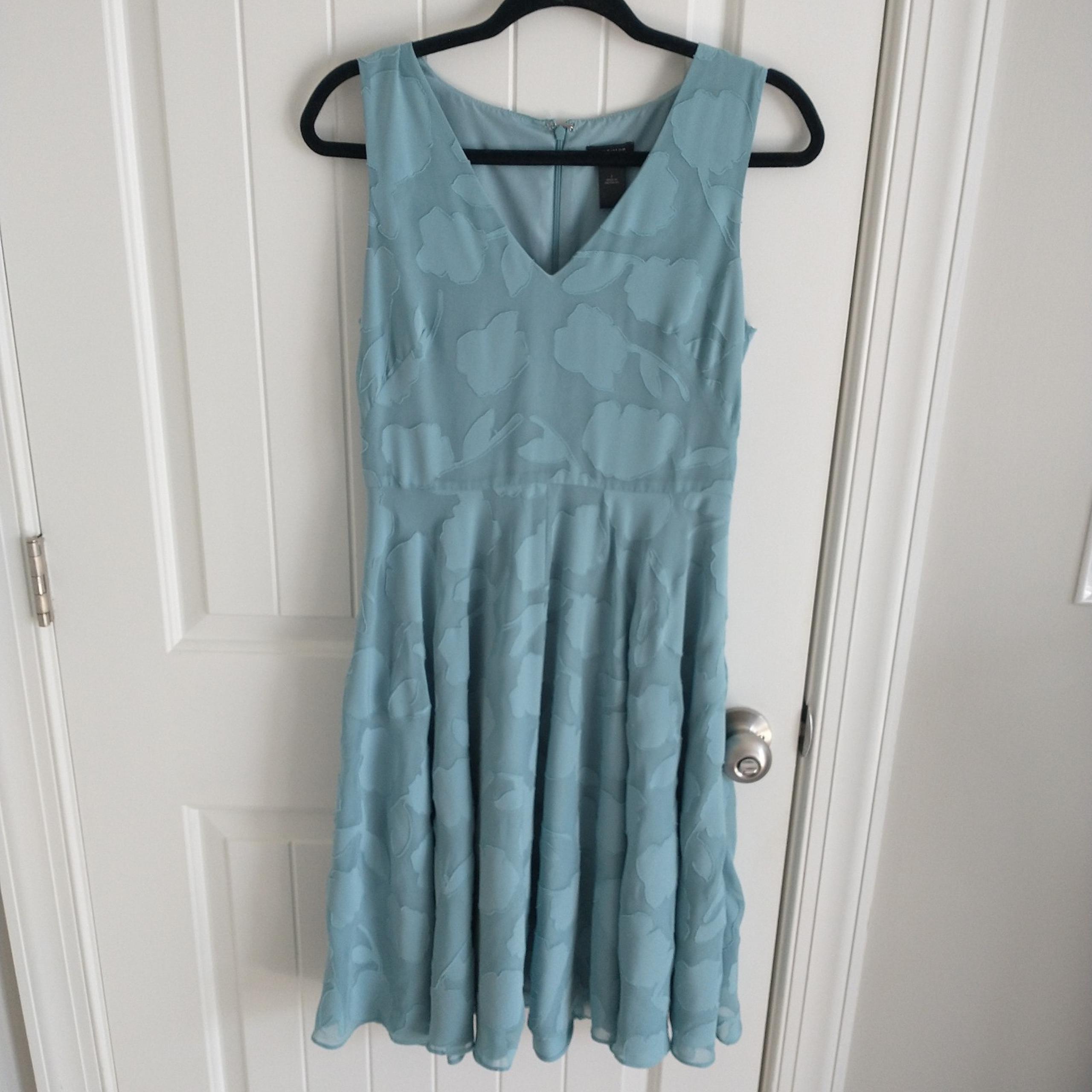 Ann Taylor Sleeveless Fit and Flare Knee-Length Dress Aqua Women's size 2