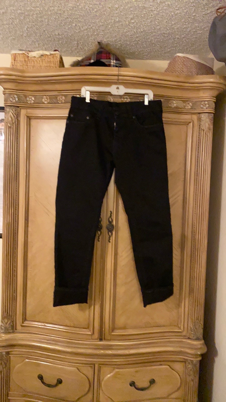 Men’s designer (True Religion) jeans
