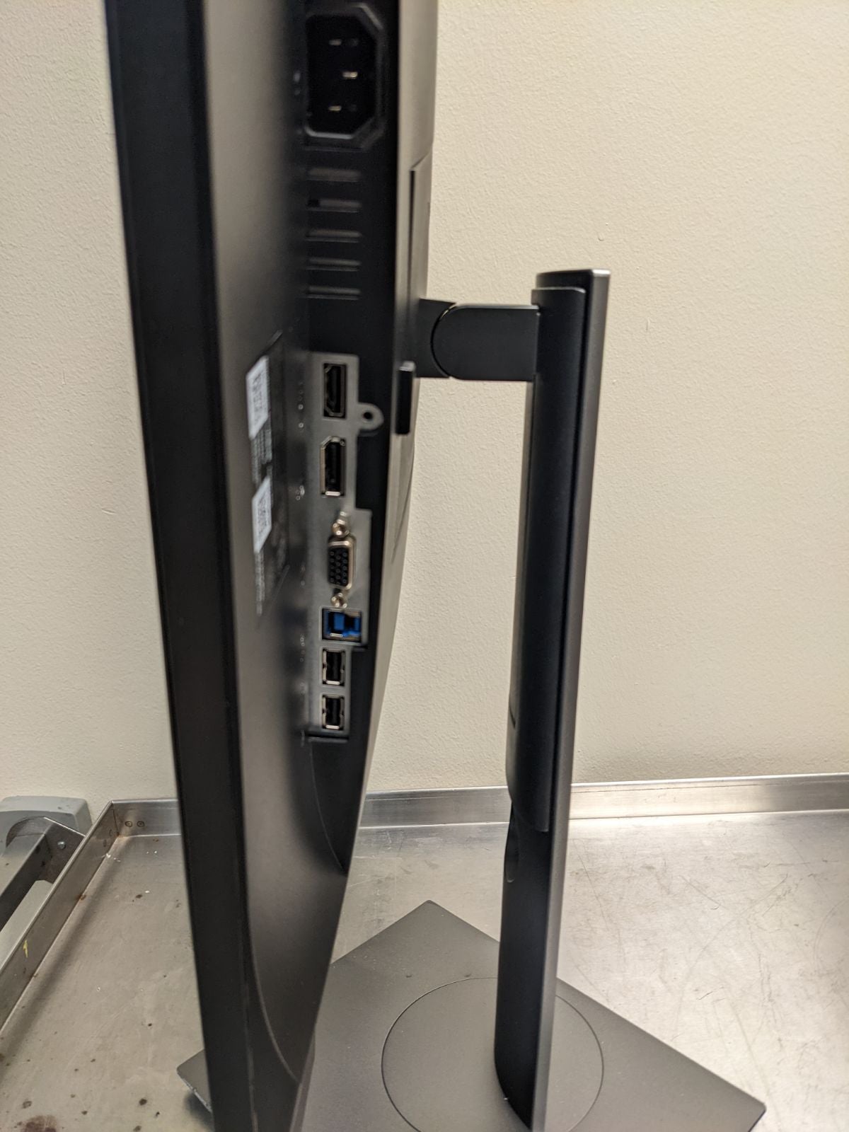 Dell high quality P2419H UltraSharp 24
