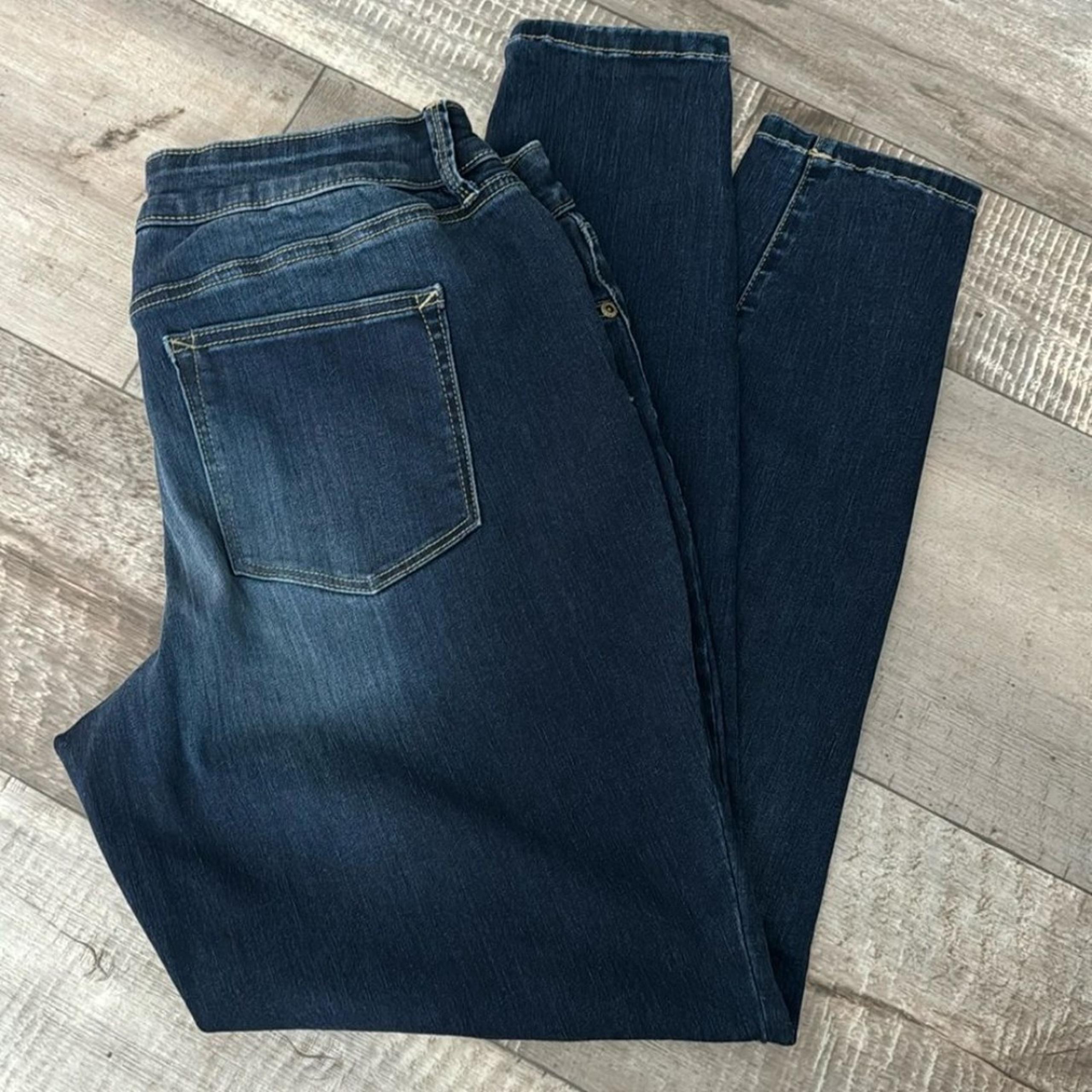 -NWOT- Maurices skinny jeans/jeggings size XL regular