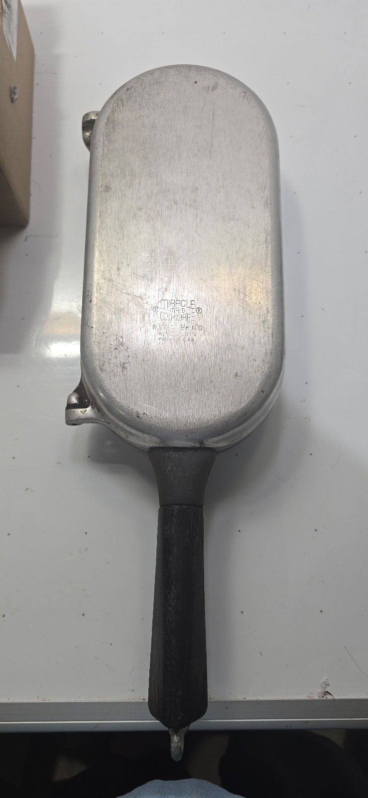 VINTAGE MIRACLE MAID FOLDING HINGED ALUMINUM OMELET OR FISH PAN