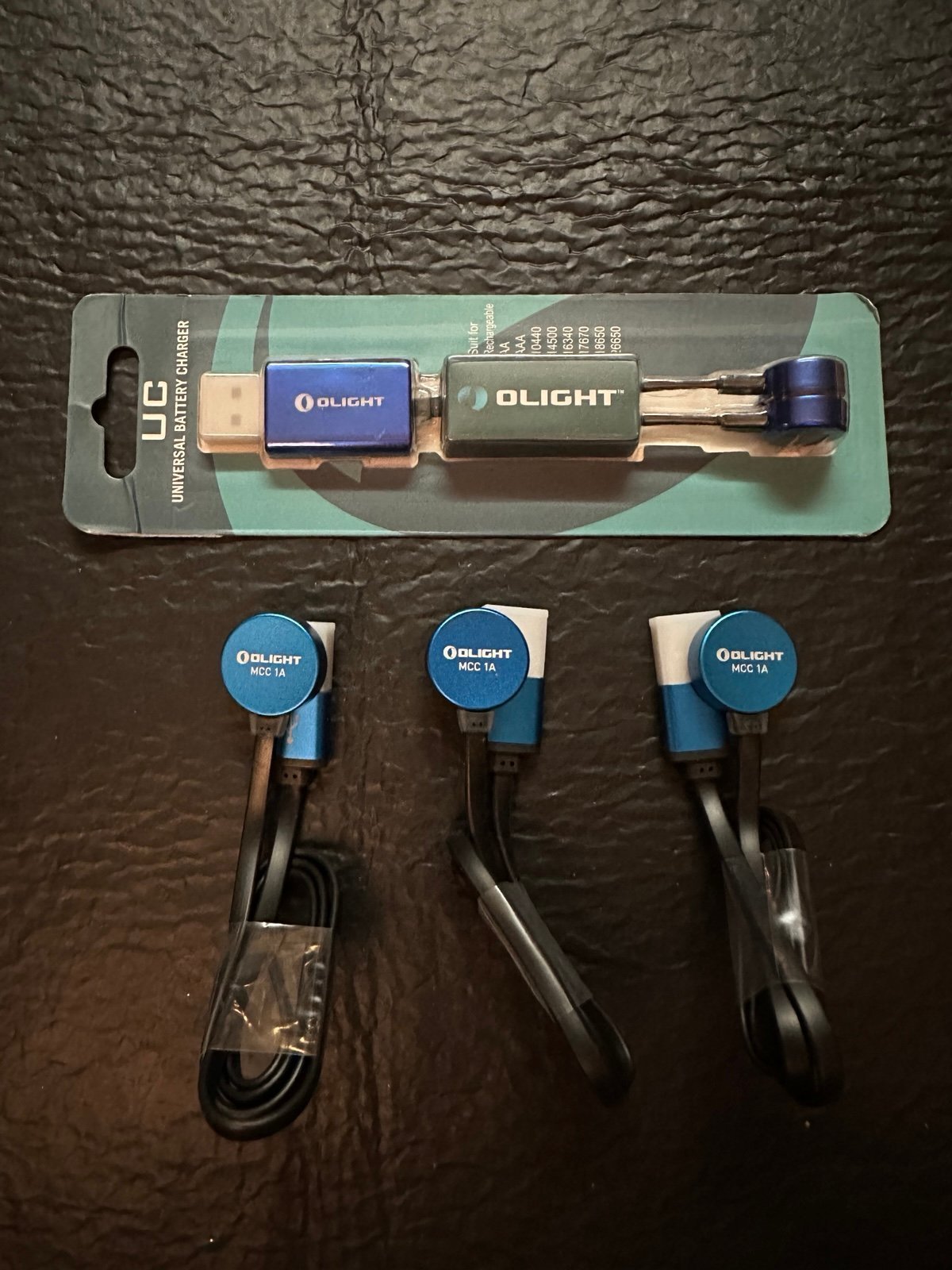 Olight Bundle: 3-MCC 1A Magnetic Charging Cables & UC Universal Battery Charger