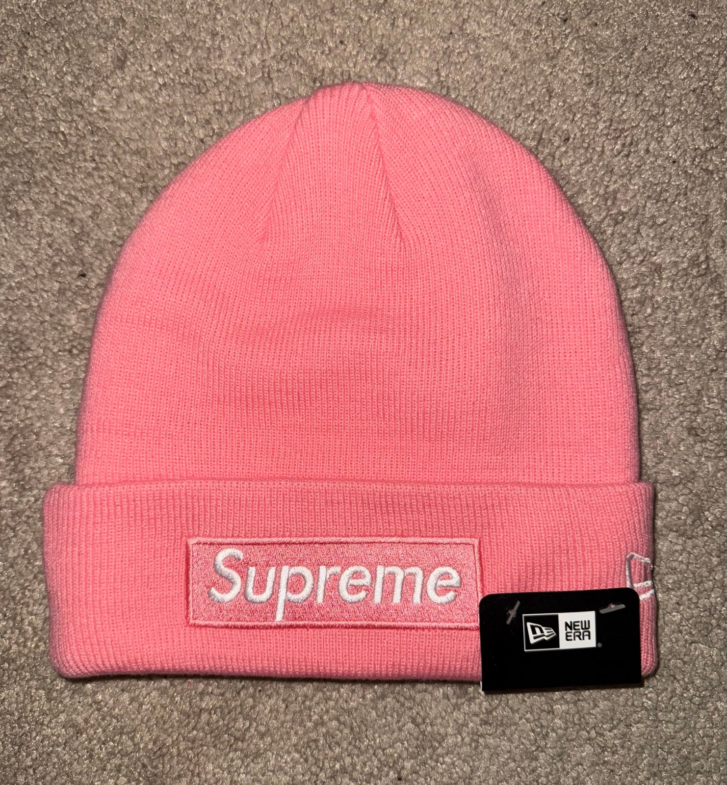 FW24 Supreme x New Era Box Logo Beanie pink/White Brand New With Tags