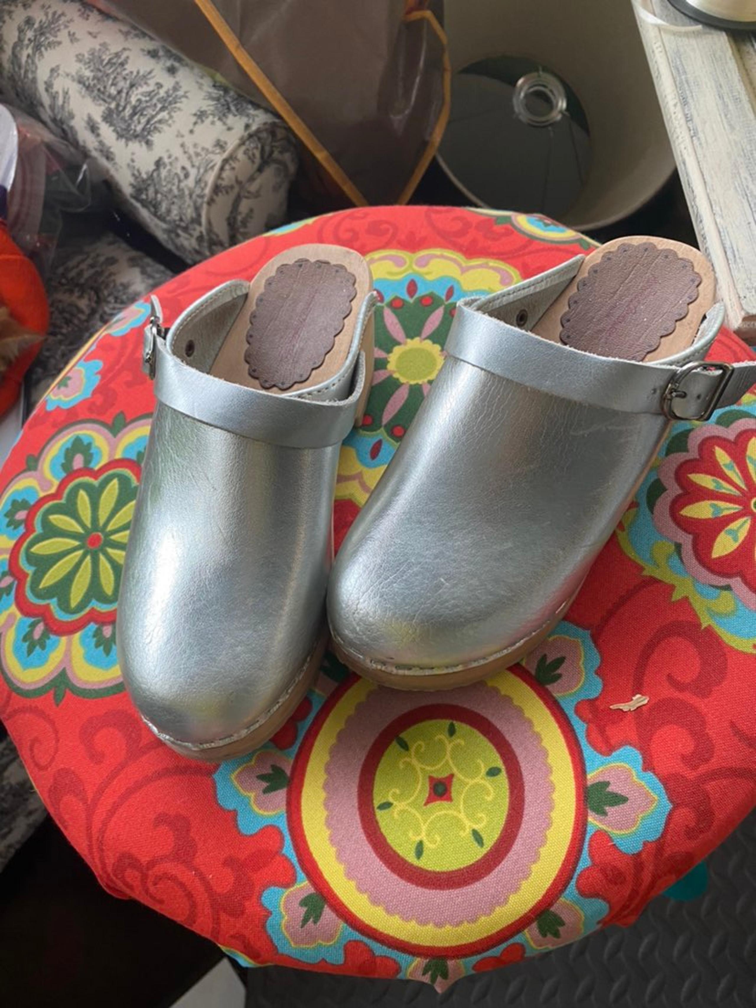 Hanna Andersson silver clogs