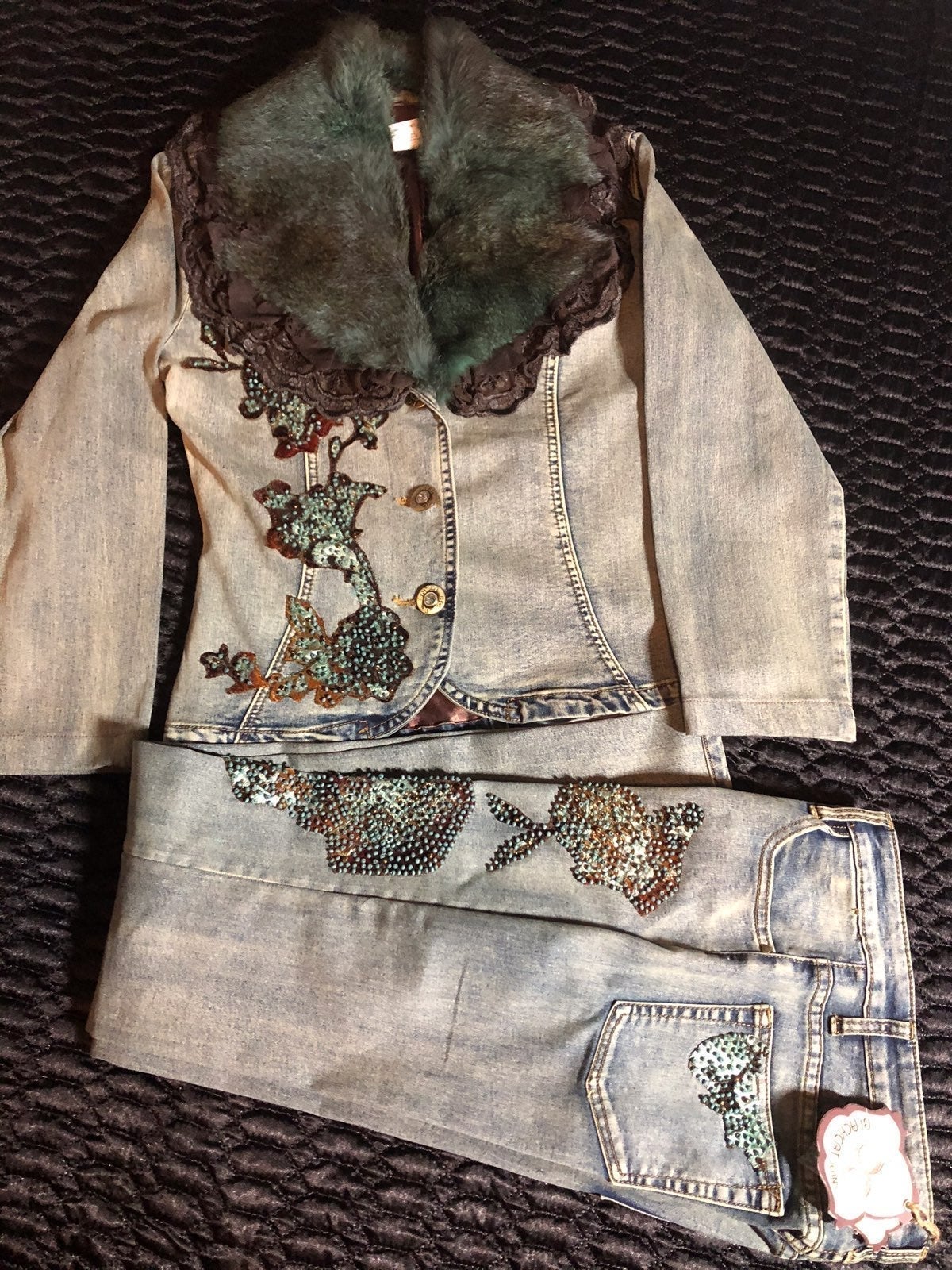 Vintage Denim Suit With fur collar