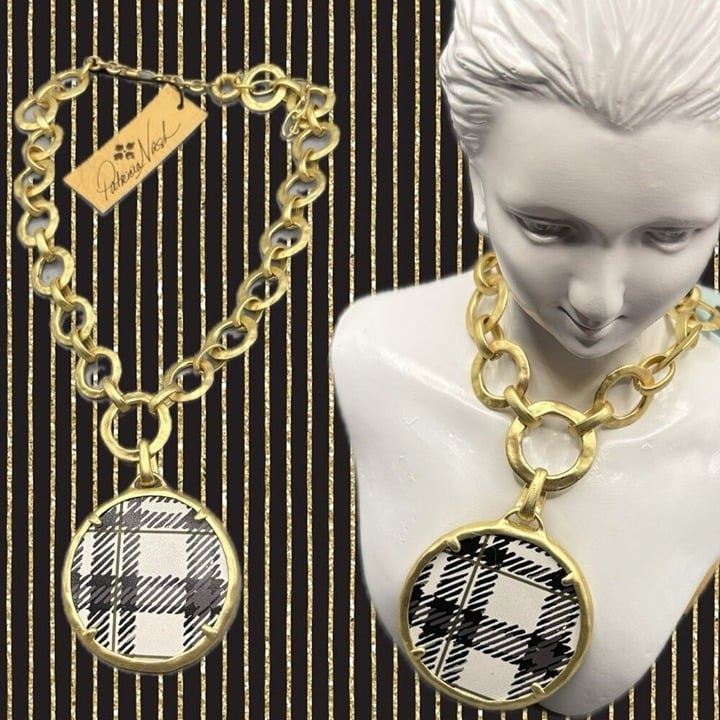 Patricia Nash Black Plaid Leather Pendant Egyptian Gold Circle Link Necklace