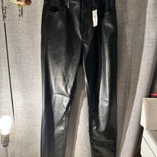 Leather 27 Regular | black