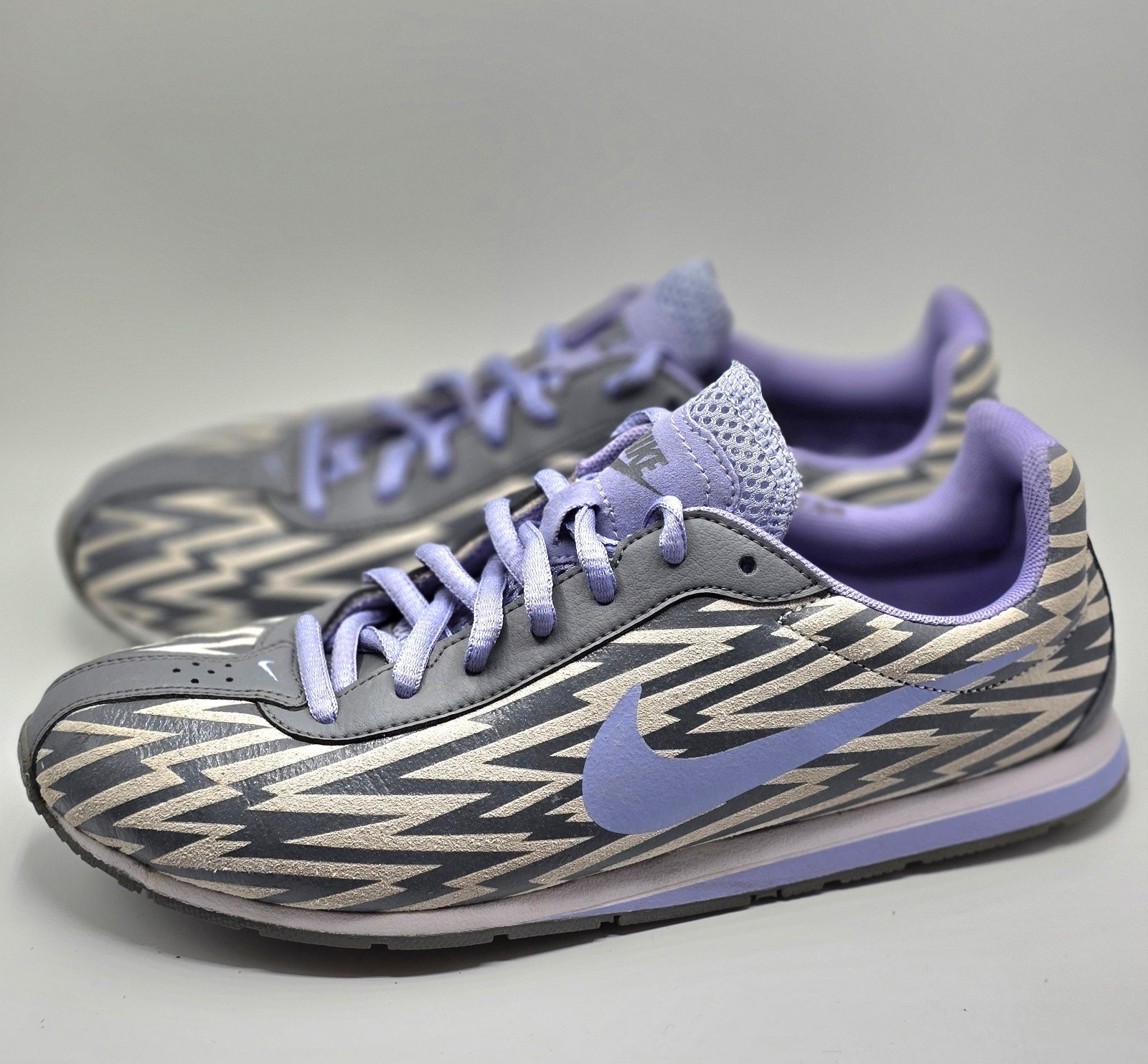 Nike Little Runner SAMPLE shoes Women's 7